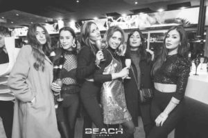 y-foto-capodanno-beachclub-versilia-discoteca-ragazze